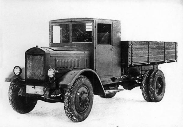 ЯГ-3, ЯГ-4 и ЯС-1. Эволюция линейки ярославских грузовиков