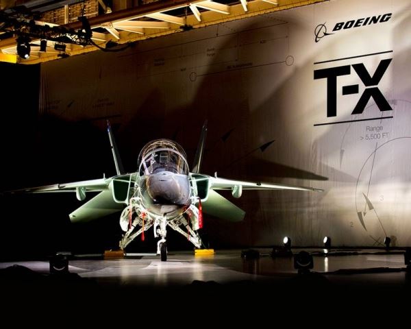Учебно-тренировочный самолёт Boeing / Saab T-X (США)